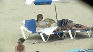 டுநைட்ஸ் கேர்ள் ஃப்ரெண்டில் இருந்து ப்ரீஃபெக்ட் நதியா ஹில்டனுடன் லெக்ஸ் ஆன் ஷோல்டர்ஸ் காட்சி