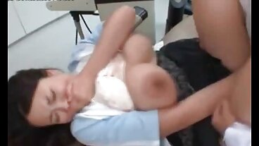 குறும்பு அமெரிக்காவைச் சேர்ந்த ப்ரீஃபெக்ட் நிக்கோல் அனிஸ்டனுடன் கௌகேர்ல் ஆக்ஷன்