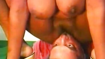 MYLF இன் அழகான மேரி சைமோனுடன் ஆழமான தொண்டை ஆக்ஷன்